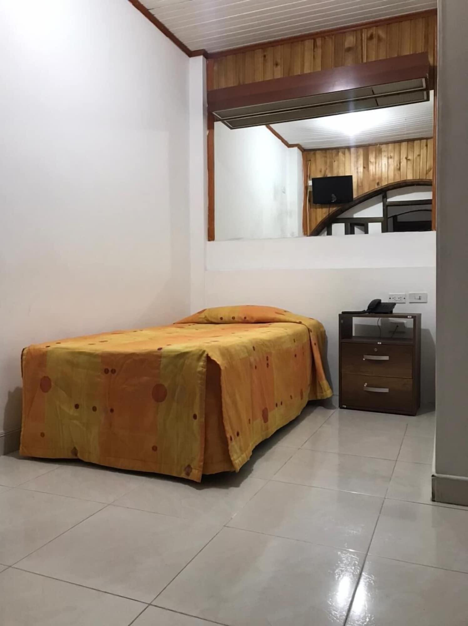 Hotel Ecoinn Богота Екстериор снимка