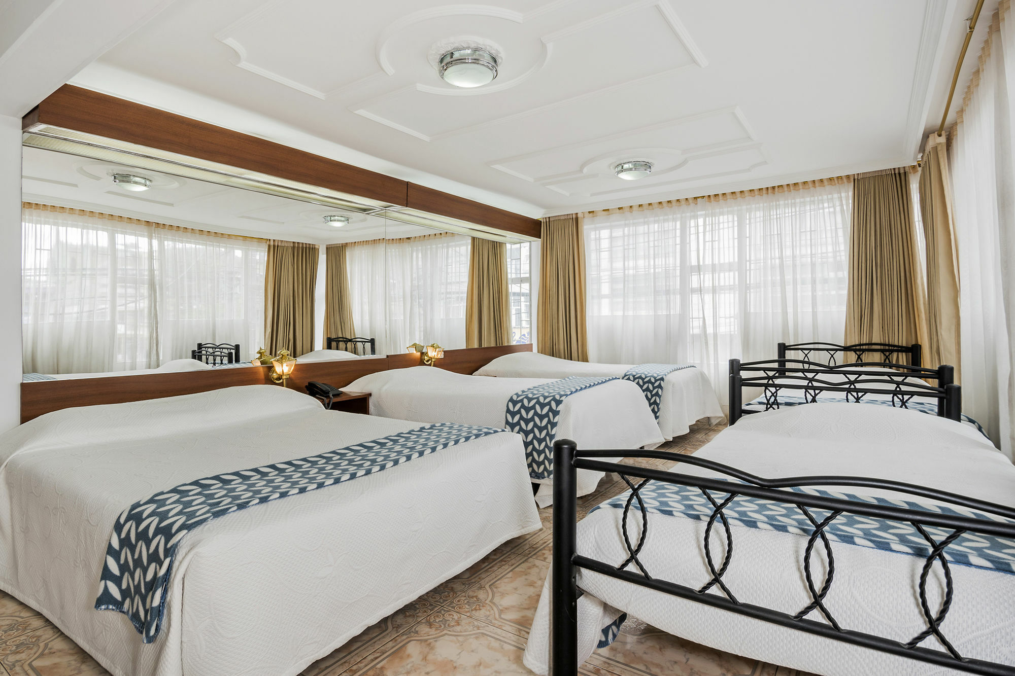Hotel Ecoinn Богота Екстериор снимка