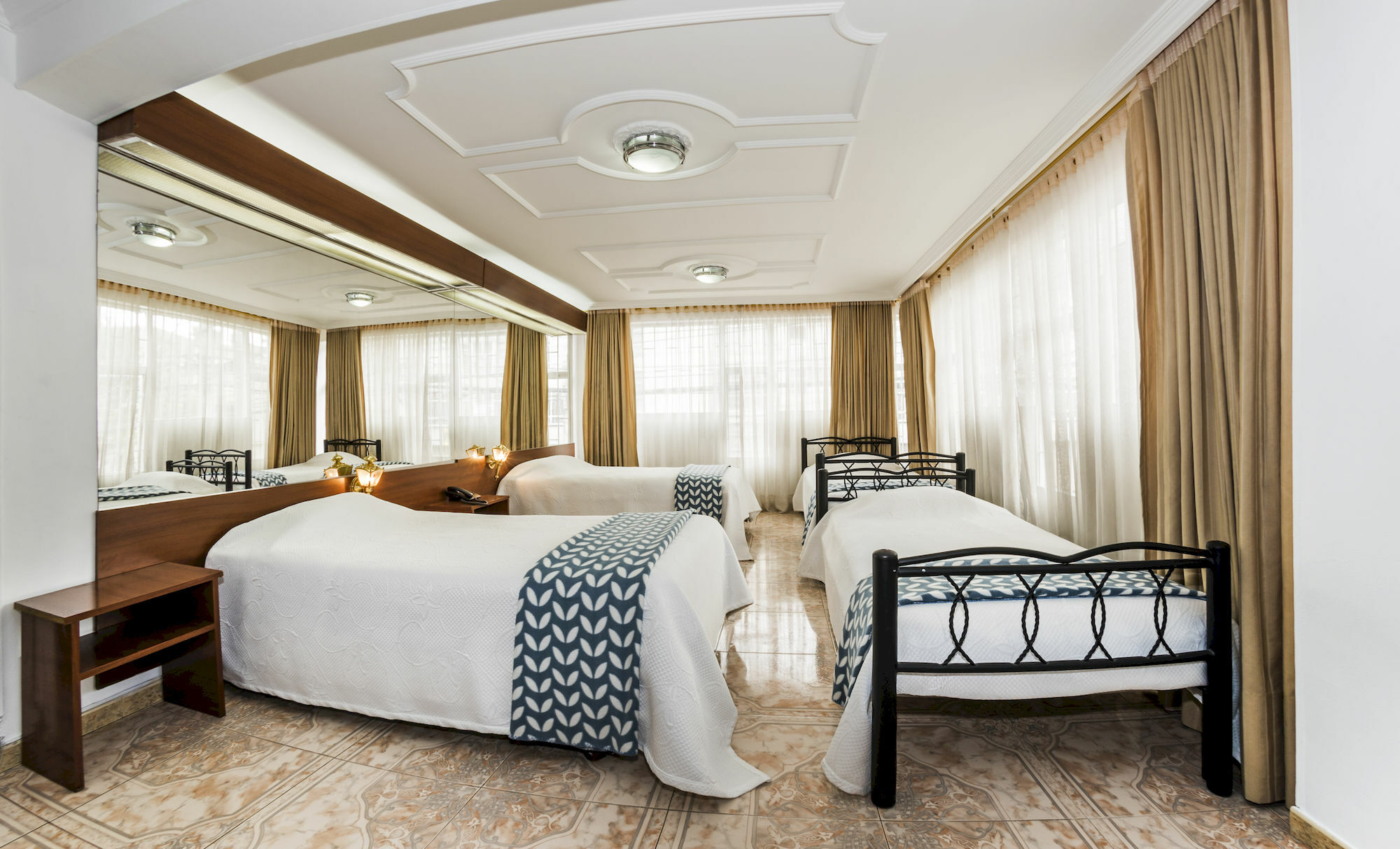 Hotel Ecoinn Богота Екстериор снимка